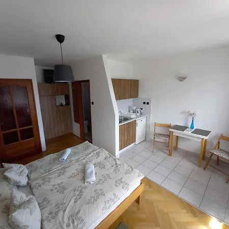 Kispal Apartmanhaz Apartament *
