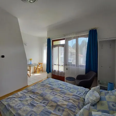 Kispal Apartmanhaz Appartamento *