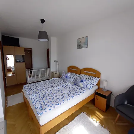 Kispal Apartmanhaz Apartment *