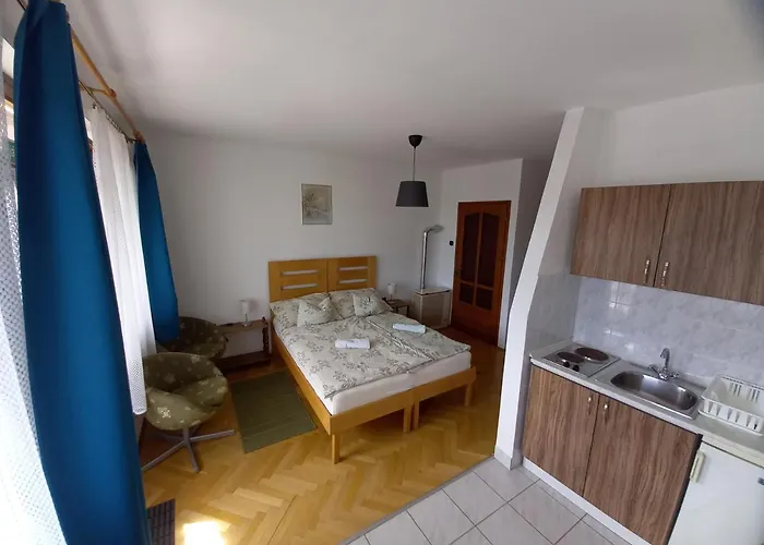 Kispal Apartmanhaz Lägenhet *