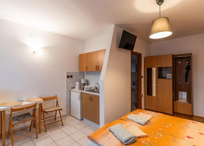 Kispal Apartmanhaz Lägenhet *